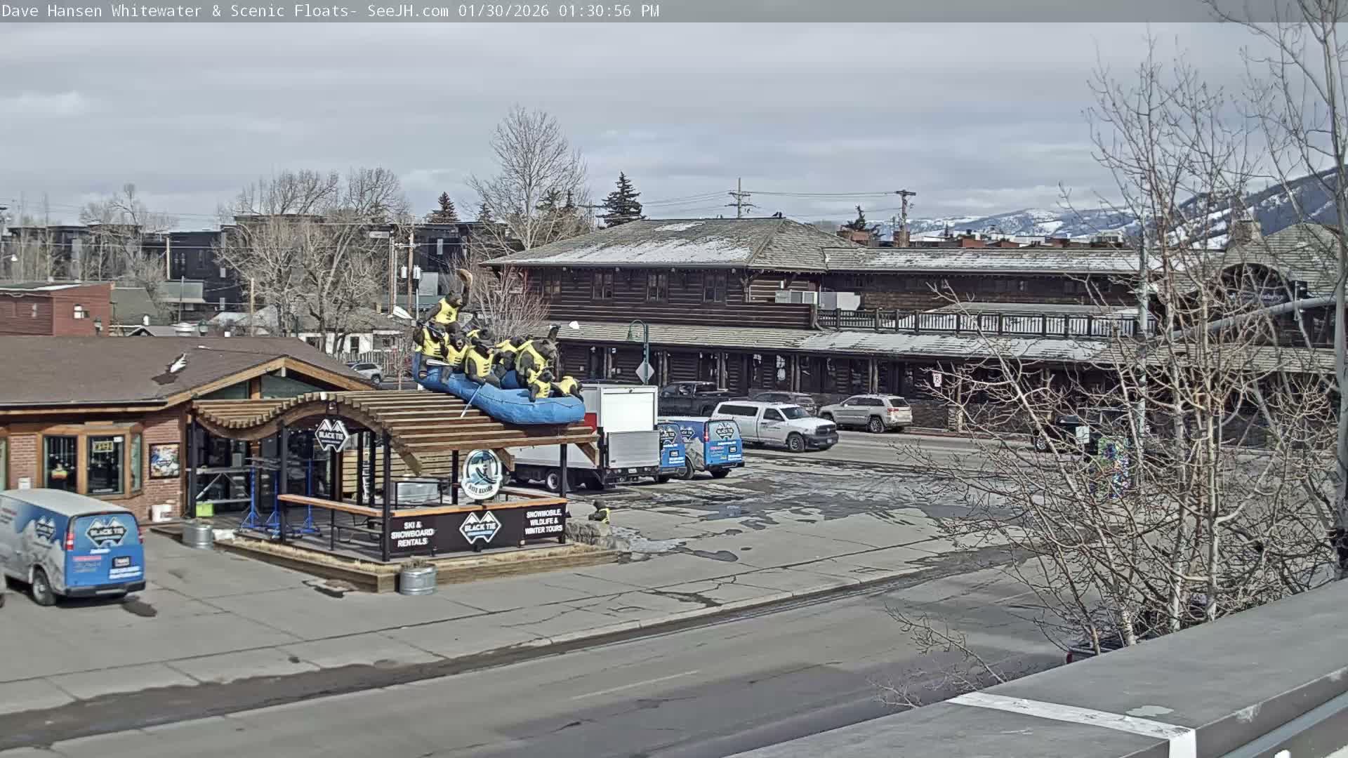 Jackson Hole, Jackson Broadway Avenue & S. Millward St. Junction Live Cam - Jackson, Teton, Wyoming, USA