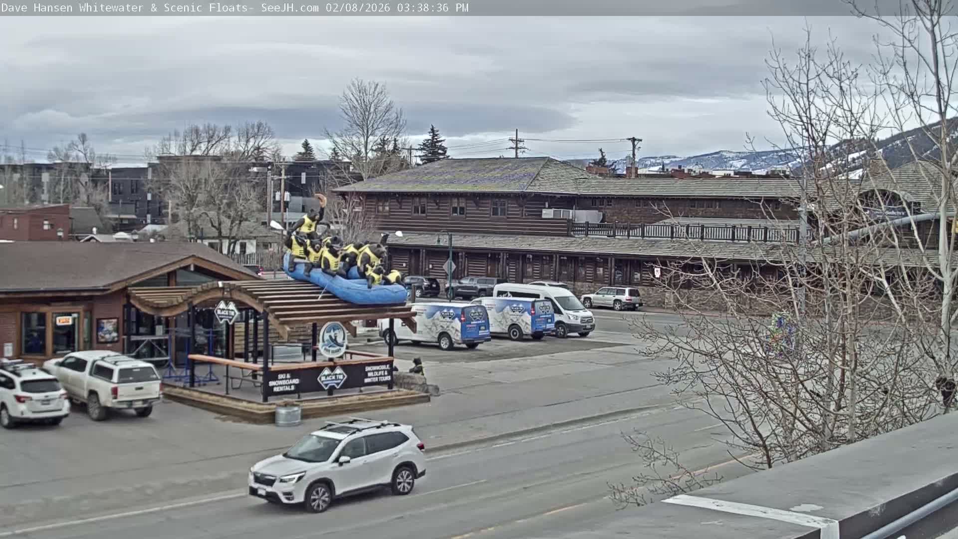 Jackson Hole, Jackson Broadway Avenue & S. Millward St. Junction Live Cam - Jackson, Teton, Wyoming, USA