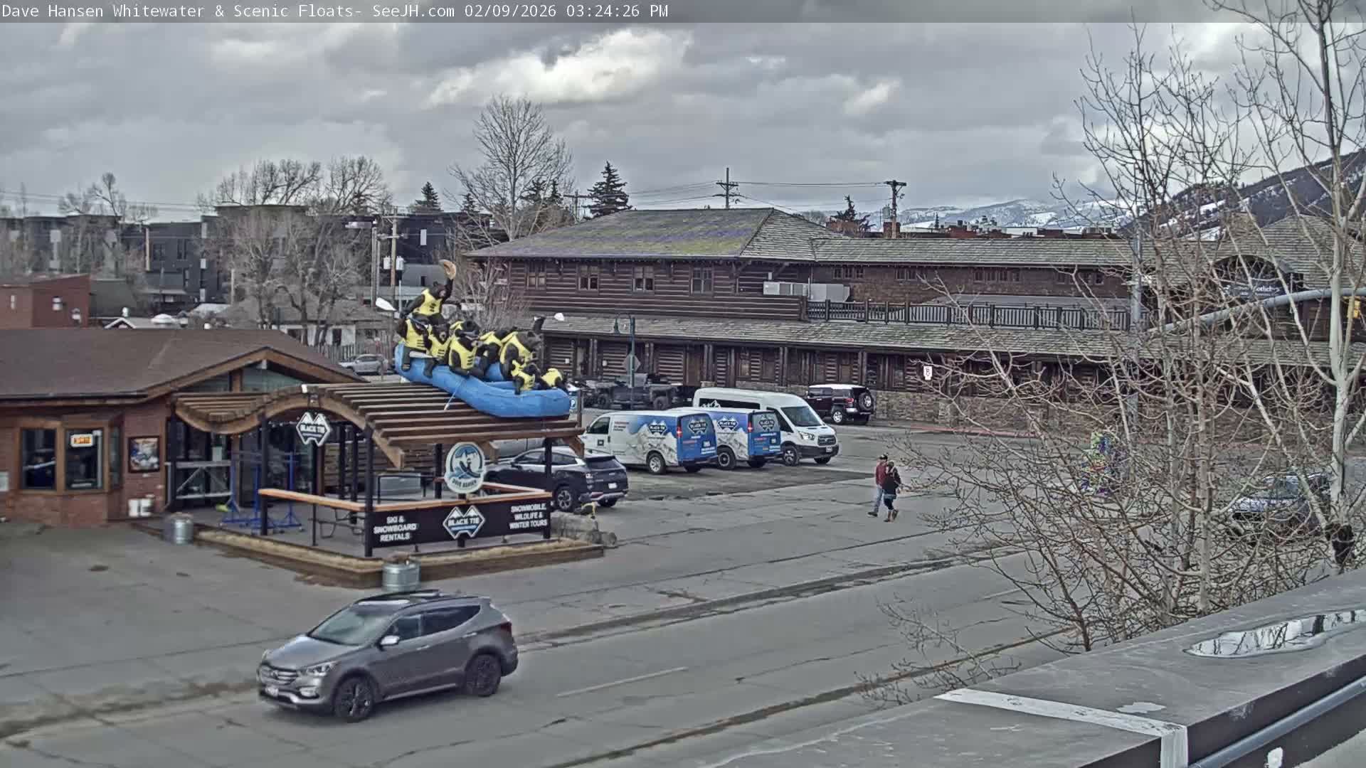 Jackson Hole, Jackson Broadway Avenue & S. Millward St. Junction Live Cam - Jackson, Teton, Wyoming, USA