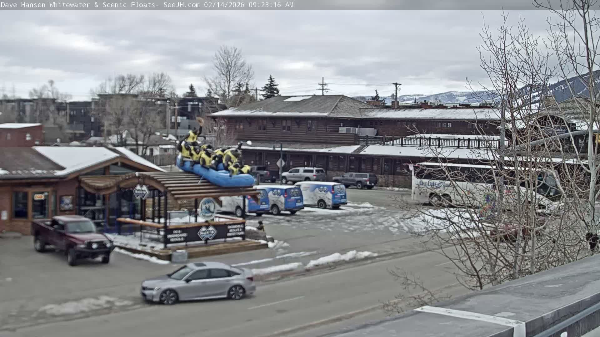 Jackson Hole, Jackson Broadway Avenue & S. Millward St. Junction Live Cam - Jackson, Teton, Wyoming, USA