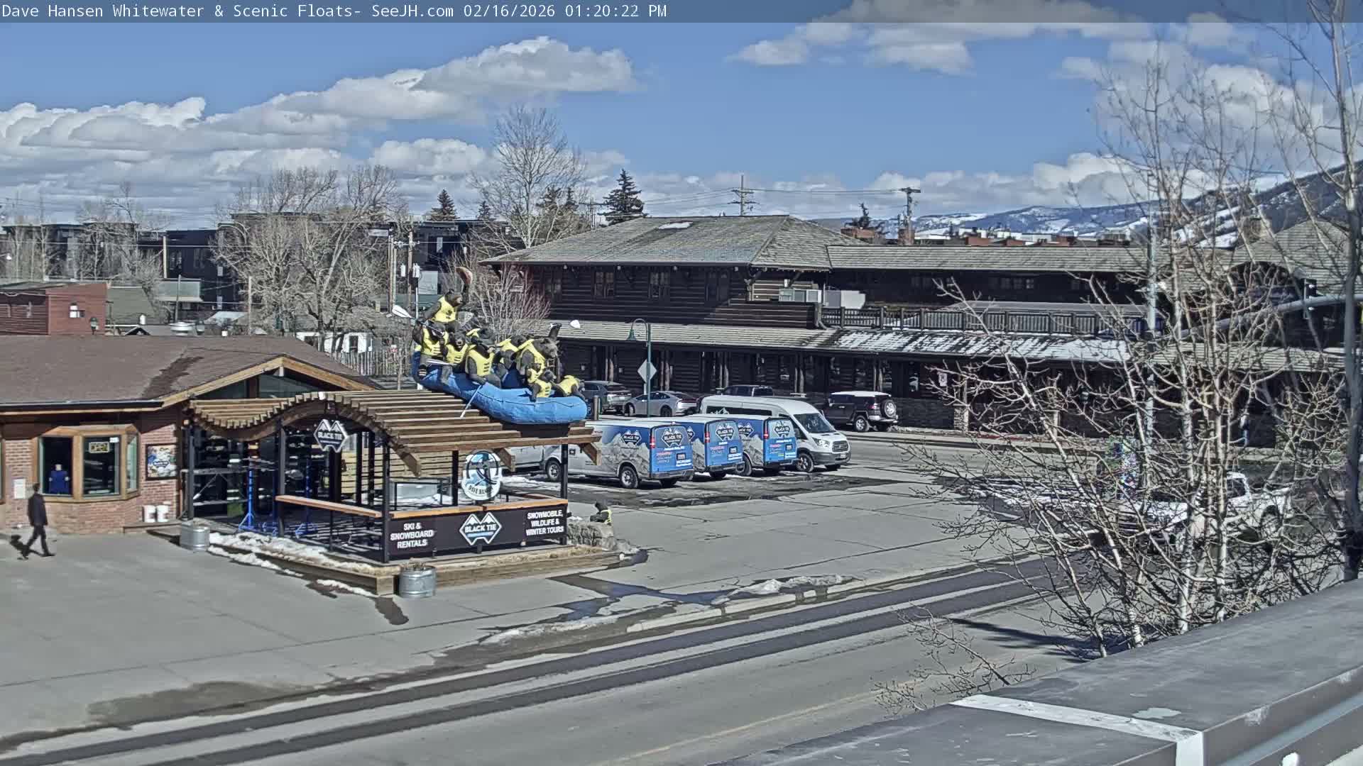 Jackson Hole, Jackson Broadway Avenue & S. Millward St. Junction Live Cam - Jackson, Teton, Wyoming, USA