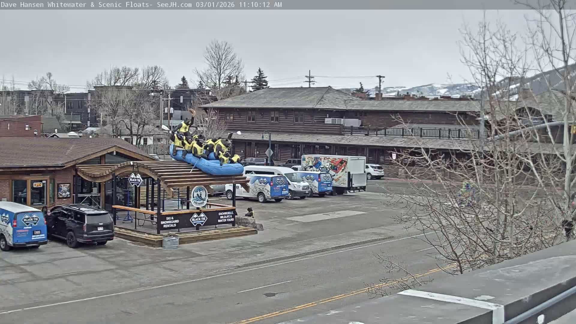 Jackson Hole, Jackson Broadway Avenue & S. Millward St. Junction Live Cam - Jackson, Teton, Wyoming, USA