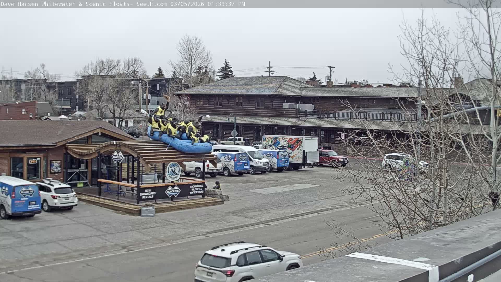 Jackson Hole, Jackson Broadway Avenue & S. Millward St. Junction Live Cam - Jackson, Teton, Wyoming, USA