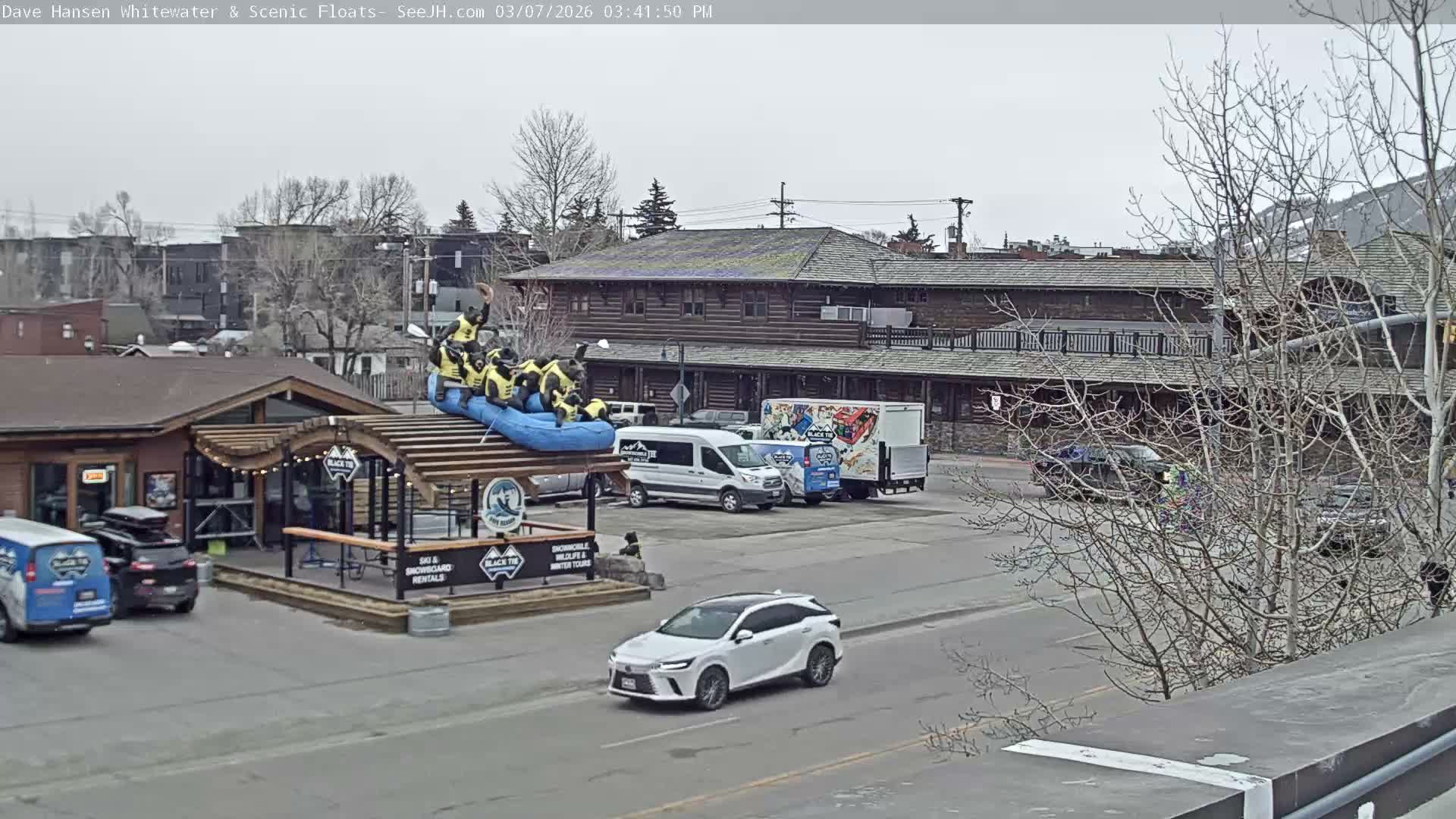 Jackson Hole, Jackson Broadway Avenue & S. Millward St. Junction Live Cam - Jackson, Teton, Wyoming, USA