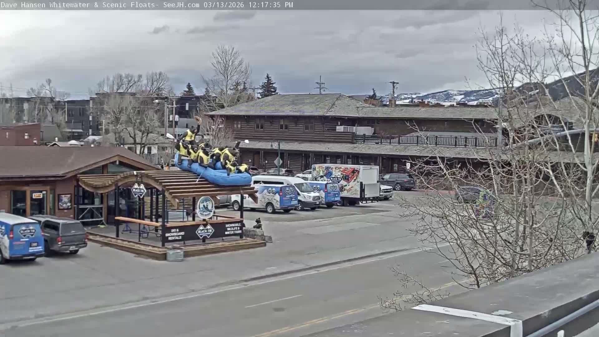 Jackson Hole, Jackson Broadway Avenue & S. Millward St. Junction Live Cam - Jackson, Teton, Wyoming, USA