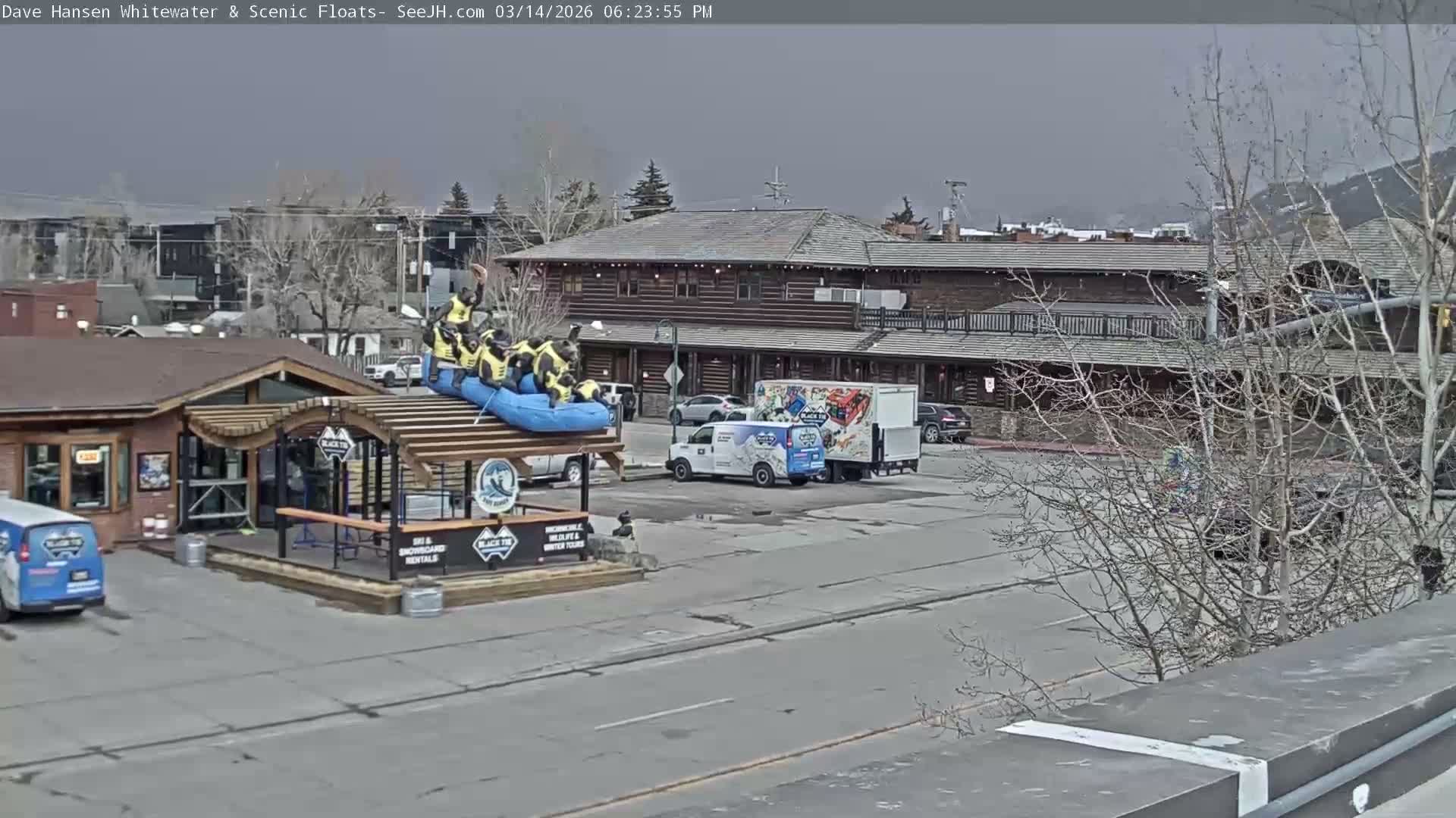 Jackson Hole, Jackson Broadway Avenue & S. Millward St. Junction Live Cam - Jackson, Teton, Wyoming, USA