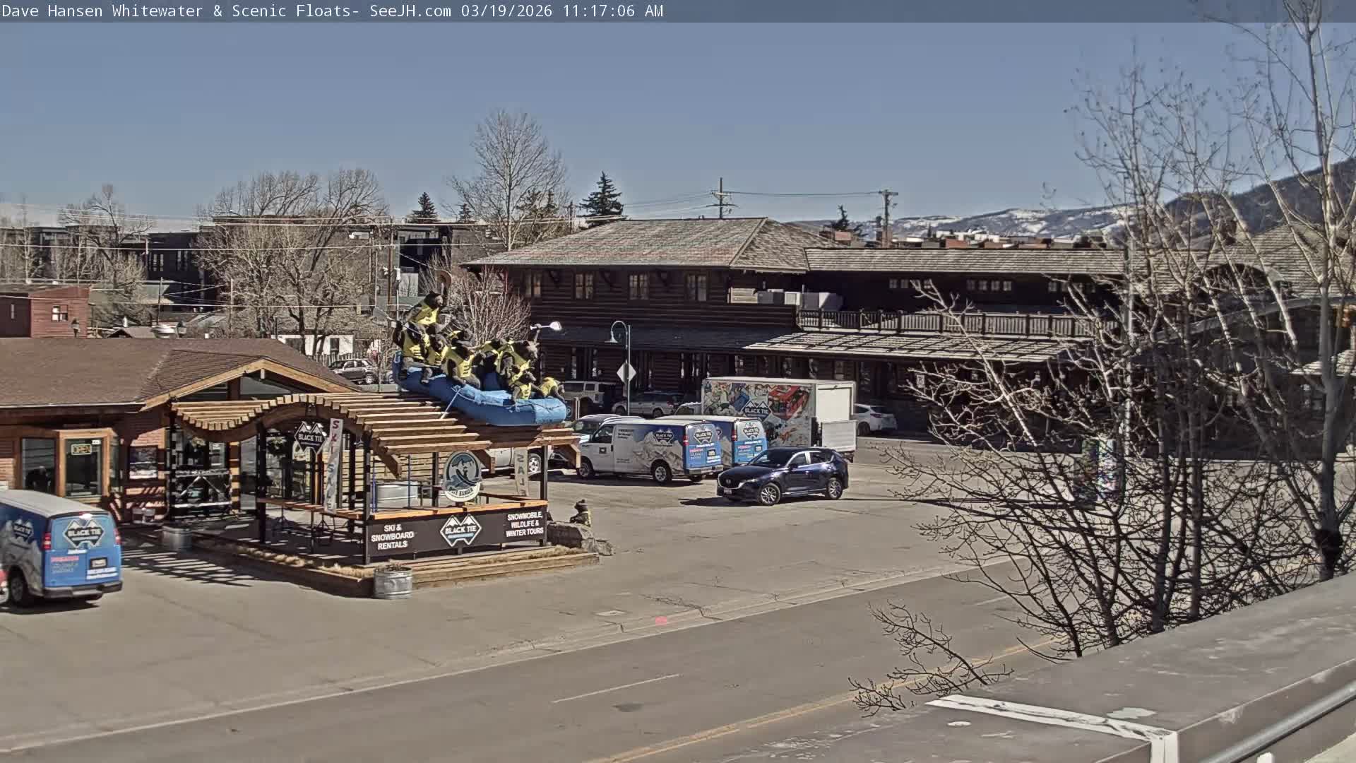 Jackson Hole, Jackson Broadway Avenue & S. Millward St. Junction Live Cam - Jackson, Teton, Wyoming, USA