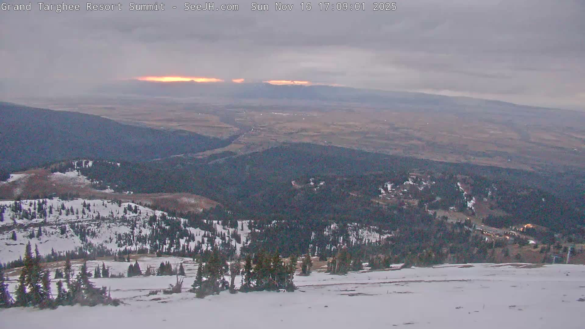 Freds Mountain Summit Ski Slopes Grand Targhee Live Cam - Alta, Teton, Wyoming, USA