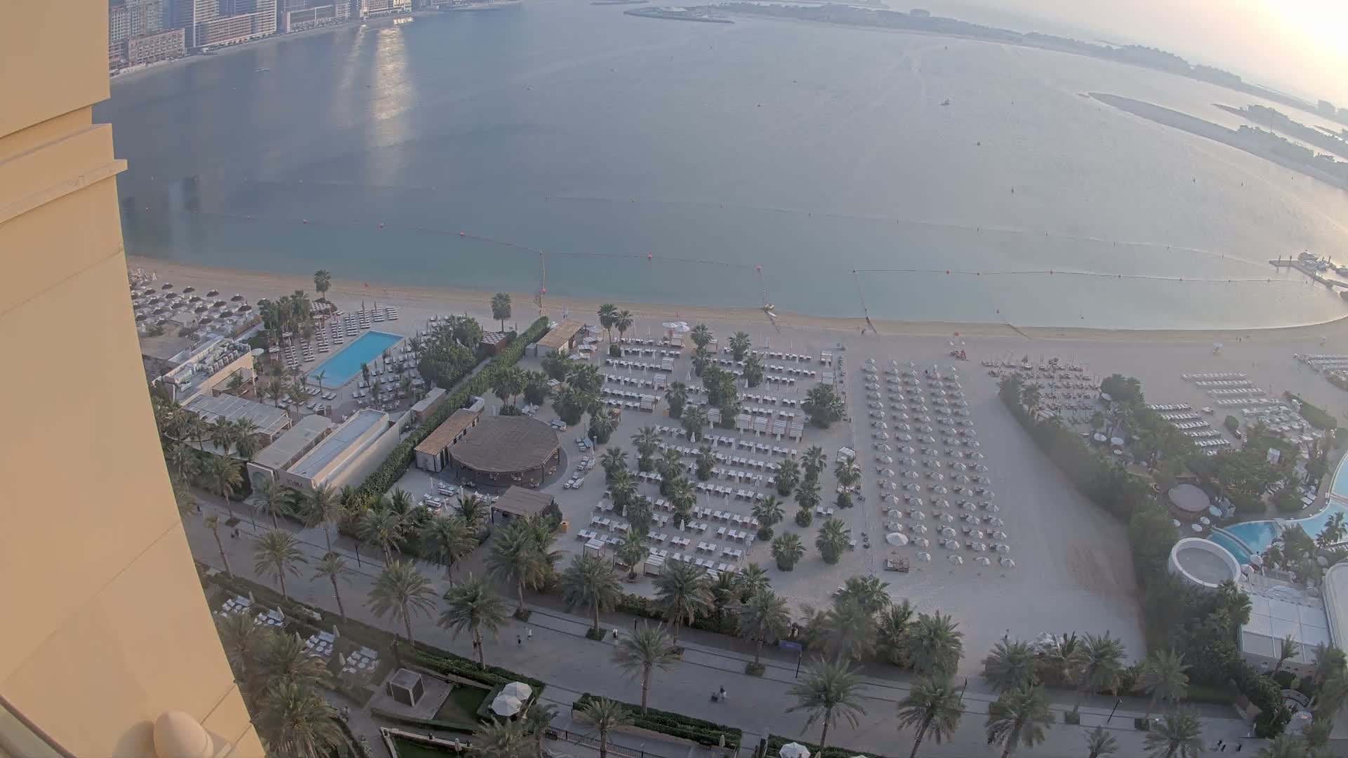 The Palm Jumeirah ( نخلة جميرا، شاطئ النخلة الغربي، دبي ) Palm West Beach, Dubai Live Cam -  The Palm Jumeirah, Dubai, United Arab Emirates