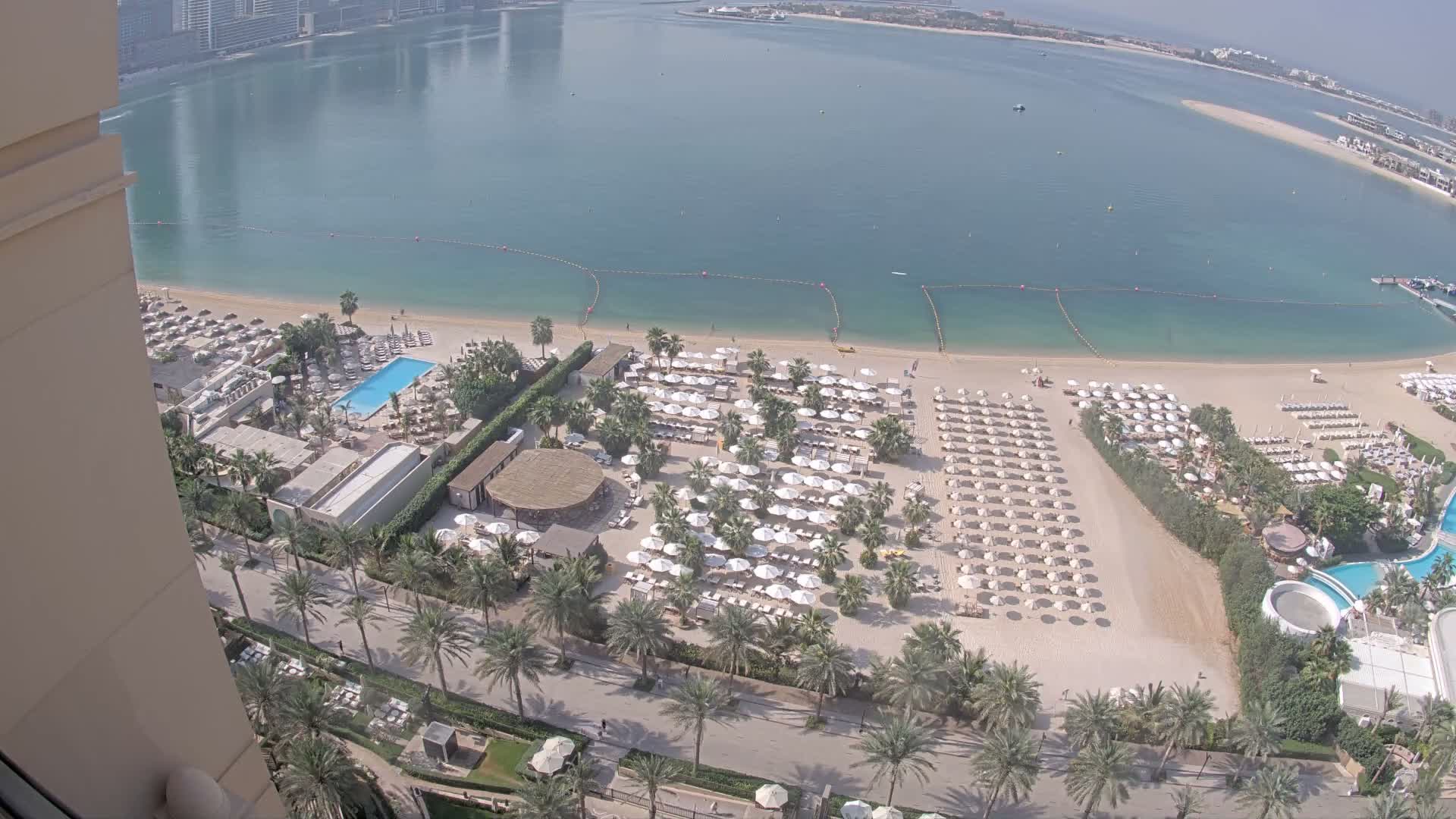 The Palm Jumeirah ( نخلة جميرا، شاطئ النخلة الغربي، دبي ) Palm West Beach, Dubai Live Cam -  The Palm Jumeirah, Dubai, United Arab Emirates