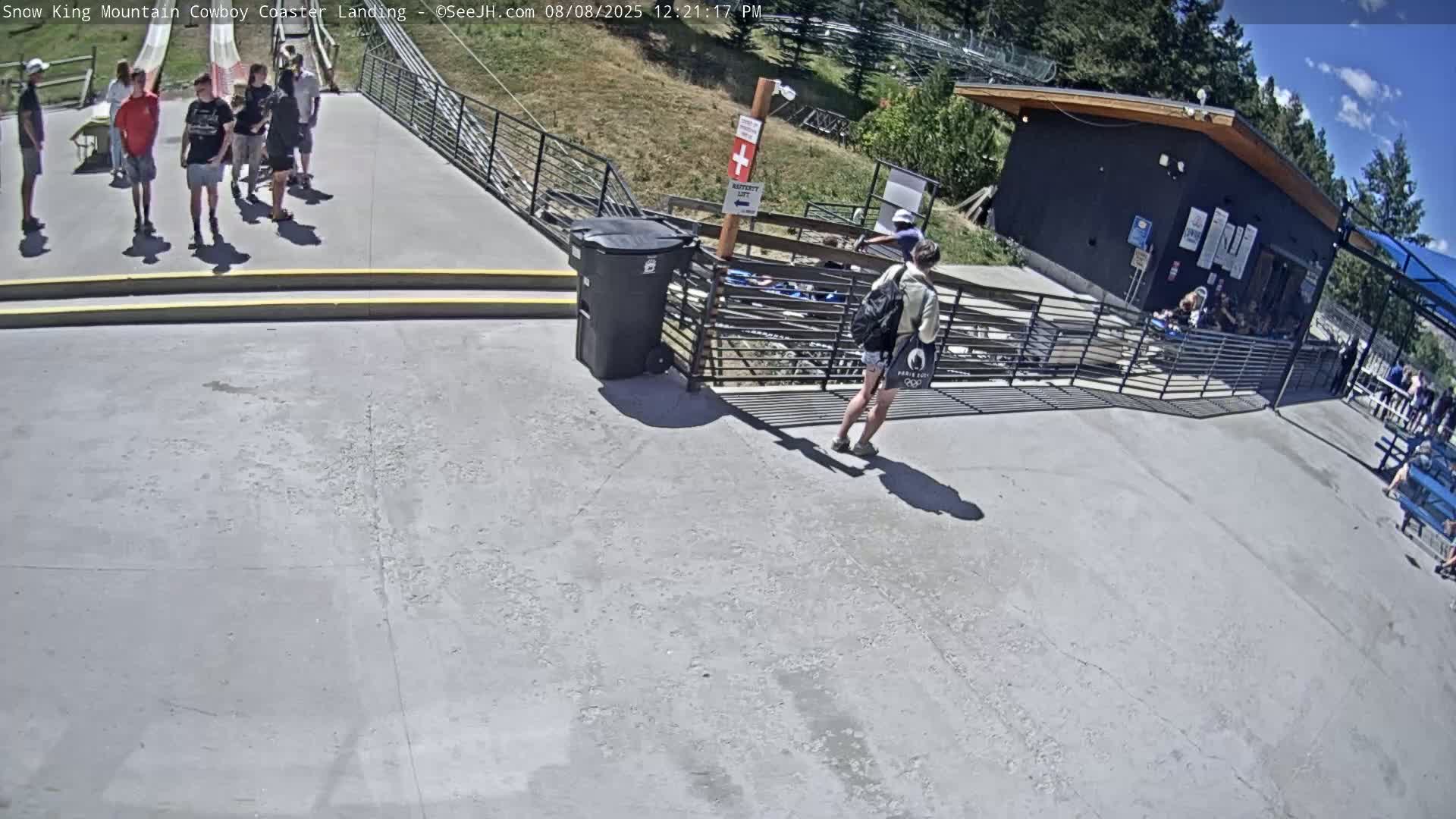 Jackson, Snow King Mountain Cowboy Coaster & Alpine Slide Live Cam - Jackson, Teton, Wyoming, USA