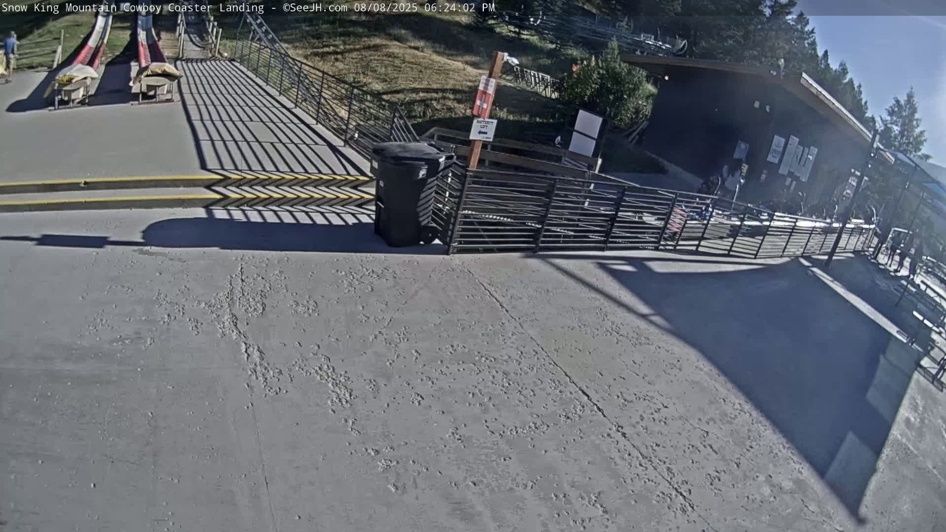 Jackson, Snow King Mountain Cowboy Coaster & Alpine Slide Live Cam - Jackson, Teton, Wyoming, USA