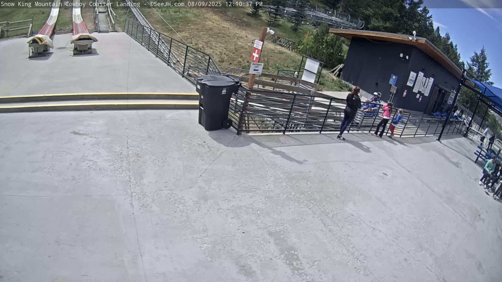 Jackson, Snow King Mountain Cowboy Coaster & Alpine Slide Live Cam - Jackson, Teton, Wyoming, USA
