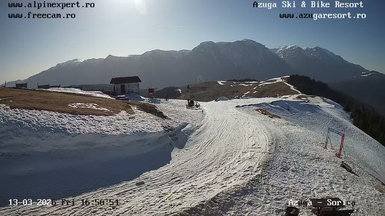 Prahova, Valea Mărului Azuga Apple Valley  & Muntii Bucegi Mountains View From Sorica Hill , Azuga Live Cam - Azuga, Prahova, Romania