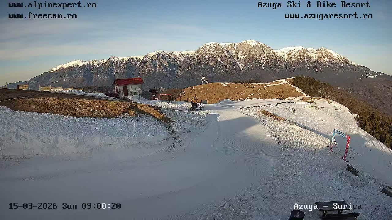 Prahova, Valea Mărului Azuga Apple Valley  & Muntii Bucegi Mountains View From Sorica Hill , Azuga Live Cam - Azuga, Prahova, Romania