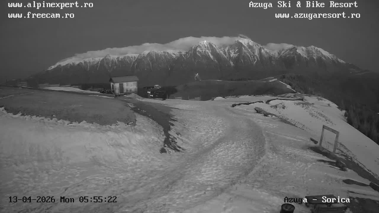 Prahova, Valea Mărului Azuga Apple Valley  & Muntii Bucegi Mountains View From Sorica Hill , Azuga Live Cam - Azuga, Prahova, Romania