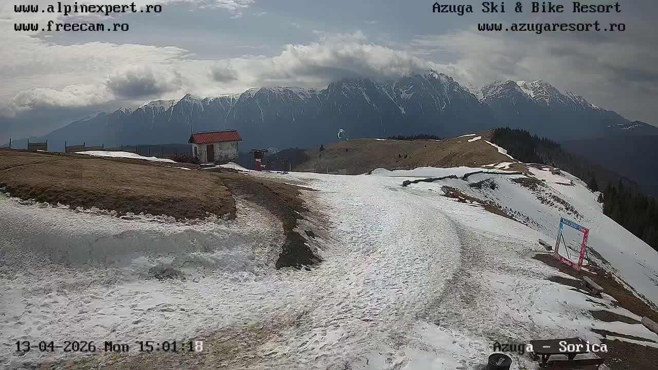 Prahova, Valea Mărului Azuga Apple Valley  & Muntii Bucegi Mountains View From Sorica Hill , Azuga Live Cam - Azuga, Prahova, Romania