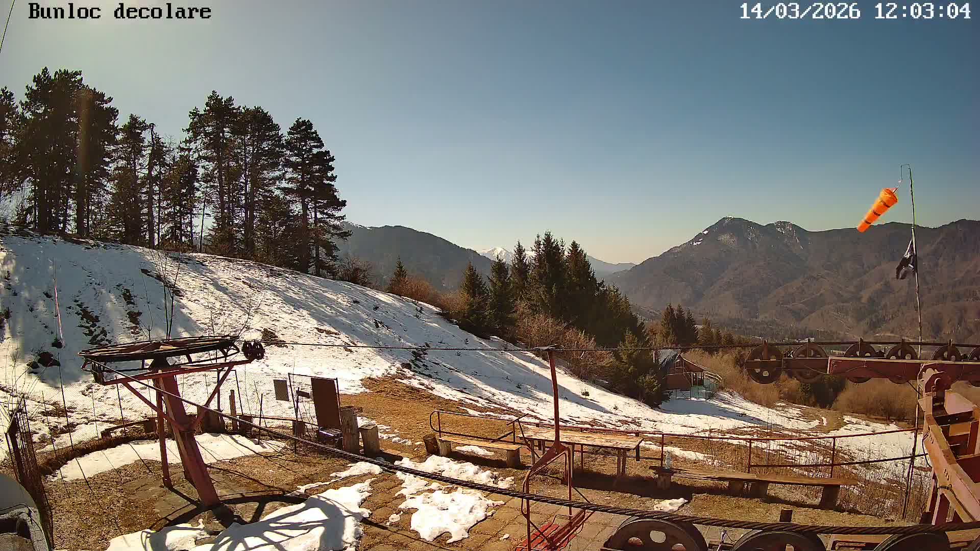 Bunloc, Curvature Carpathians View & Vârful Bunloc Peak, Sacele Live Cam  - Bunloc, Săcele, Braşov, Romania