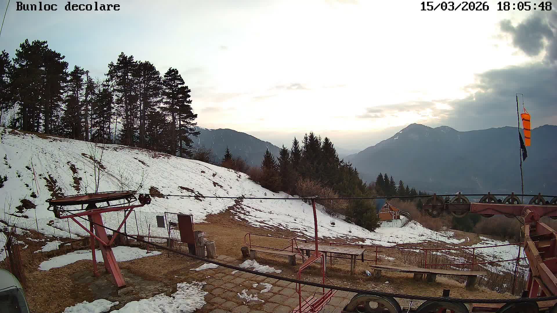 Bunloc, Curvature Carpathians View & Vârful Bunloc Peak, Sacele Live Cam  - Bunloc, Săcele, Braşov, Romania