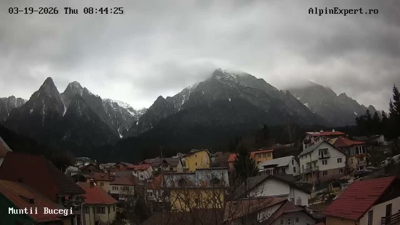 Prahova, Muntii Bucegi Mountains View from Busteni Live Cam - Buşteni, Prahova, Romania