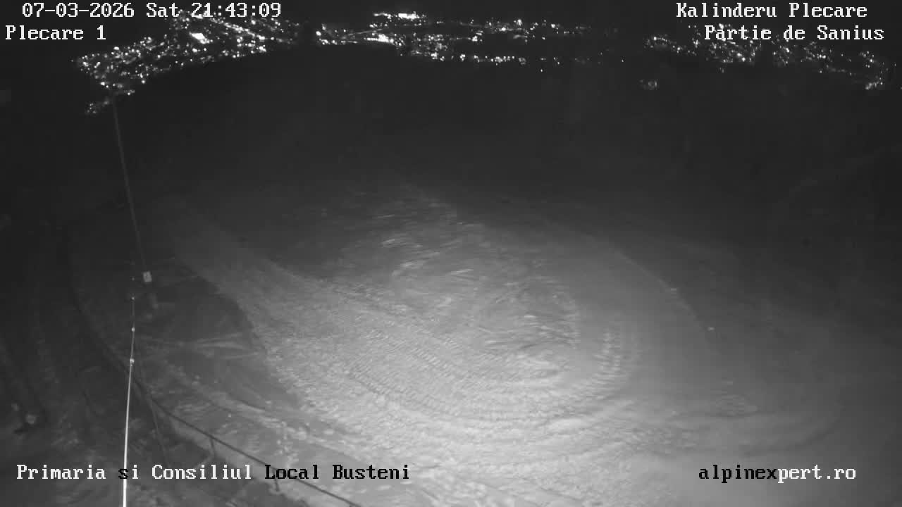 Prahova, Upper Pârtia de Săniuș Ski Slope & Busteni Skyline Live Cam - Buşteni, Prahova, Romania