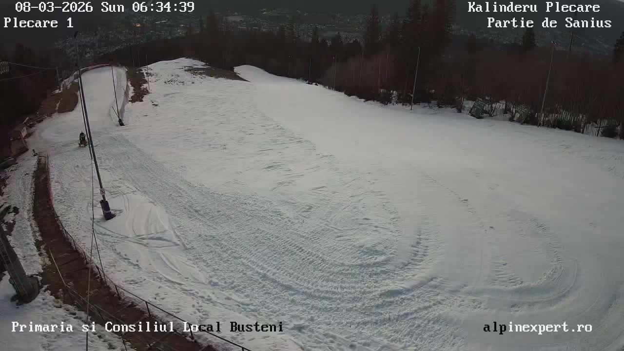 Prahova, Upper Pârtia de Săniuș Ski Slope & Busteni Skyline Live Cam - Buşteni, Prahova, Romania
