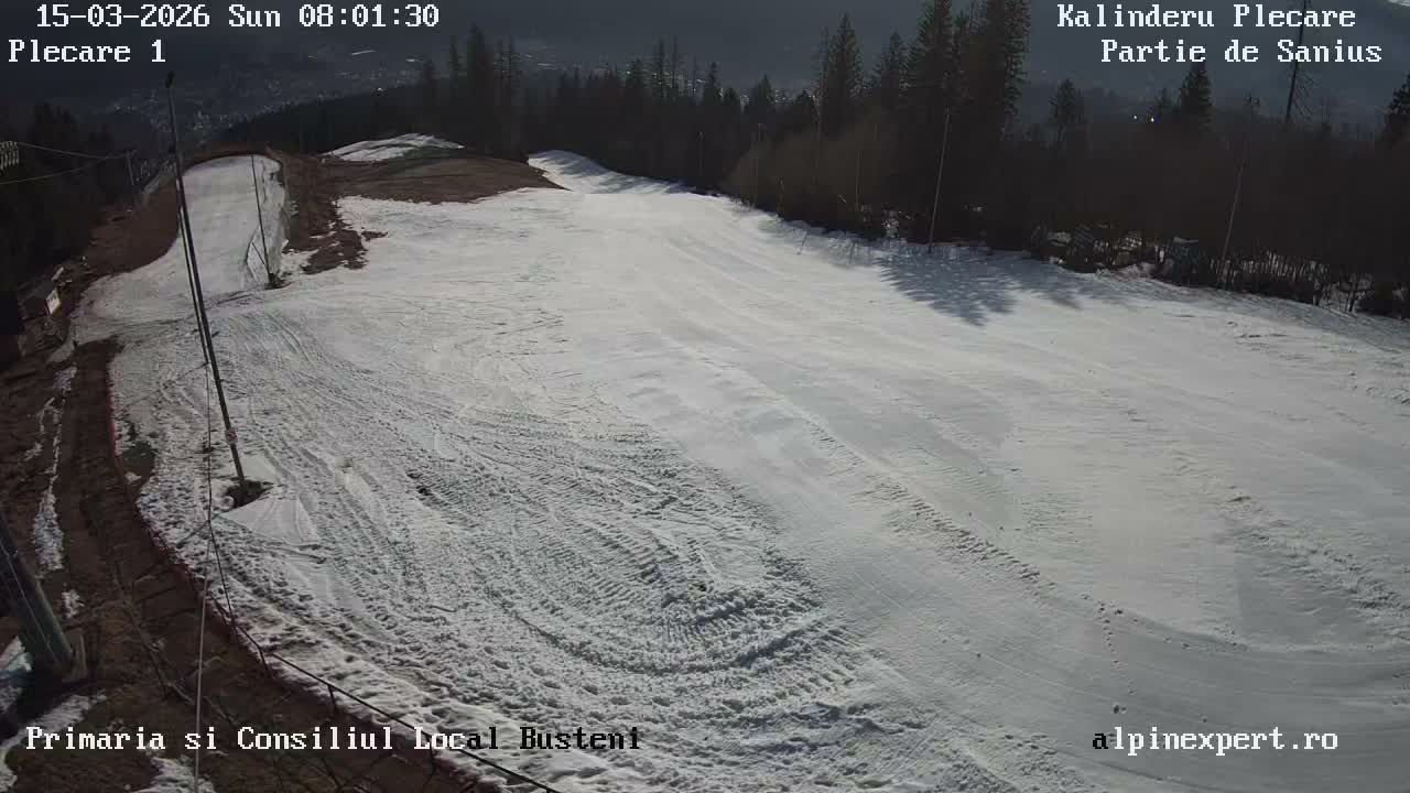 Prahova, Upper Pârtia de Săniuș Ski Slope & Busteni Skyline Live Cam - Buşteni, Prahova, Romania