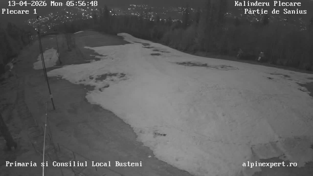 Prahova, Upper Pârtia de Săniuș Ski Slope & Busteni Skyline Live Cam - Buşteni, Prahova, Romania