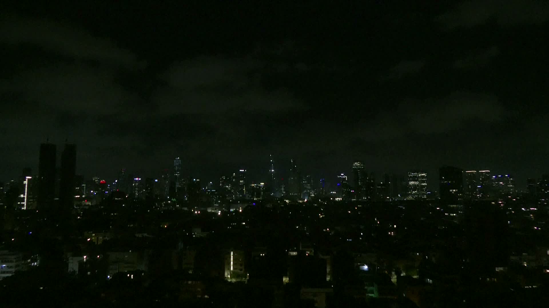 Tel Aviv-Yafo ( קו הרקיע של תל אביב ) Tel Aviv Skyline Live Cam - Old North , Tel Aviv, Israel