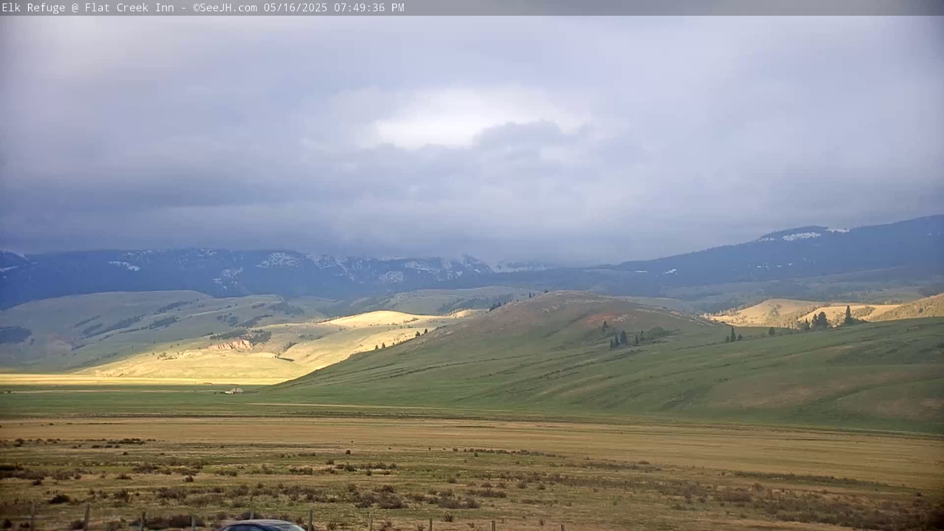 Jackson, Elk Refuge & Teton Mountains from Flat Creek Inn Live Cam - Jackson, Teton, Wyoming, USA