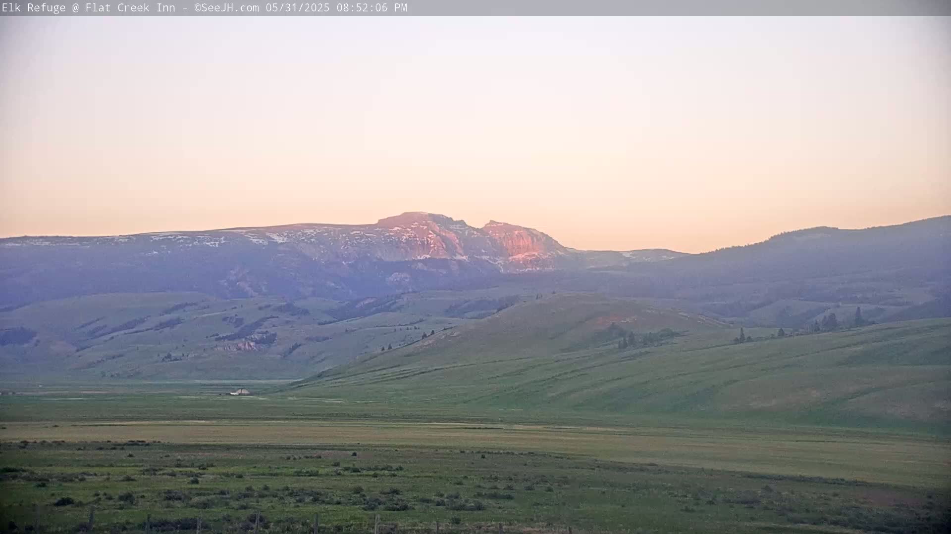 Jackson, Elk Refuge & Teton Mountains from Flat Creek Inn Live Cam - Jackson, Teton, Wyoming, USA