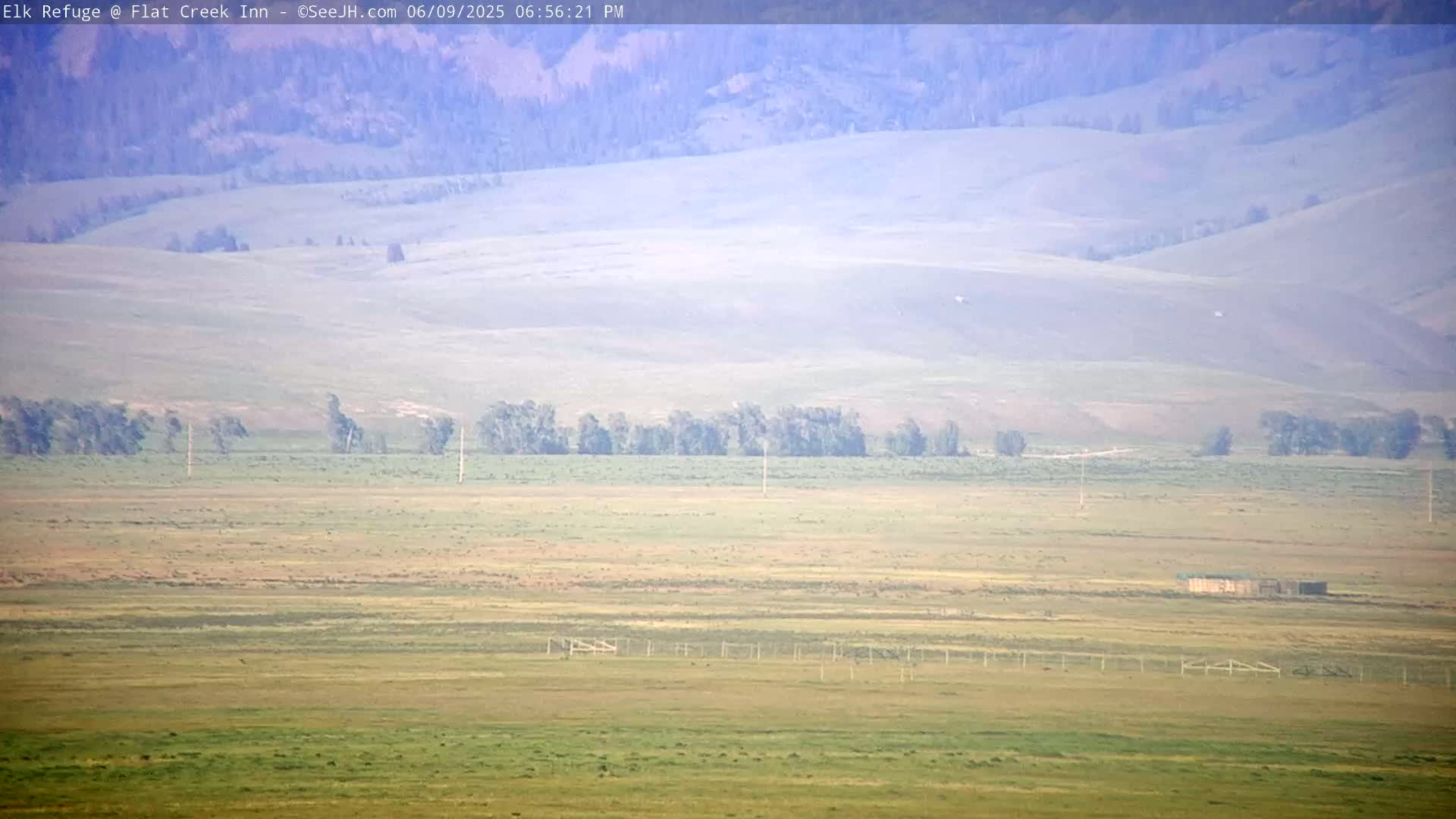 Jackson, Elk Refuge & Teton Mountains from Flat Creek Inn Live Cam - Jackson, Teton, Wyoming, USA