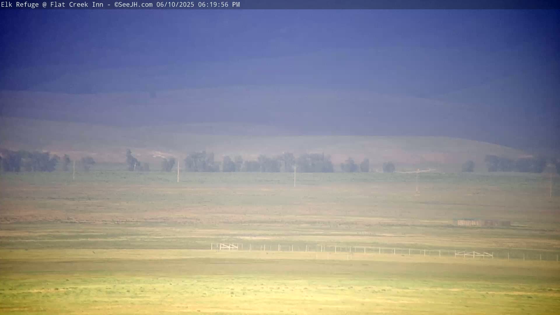 Jackson, Elk Refuge & Teton Mountains from Flat Creek Inn Live Cam - Jackson, Teton, Wyoming, USA