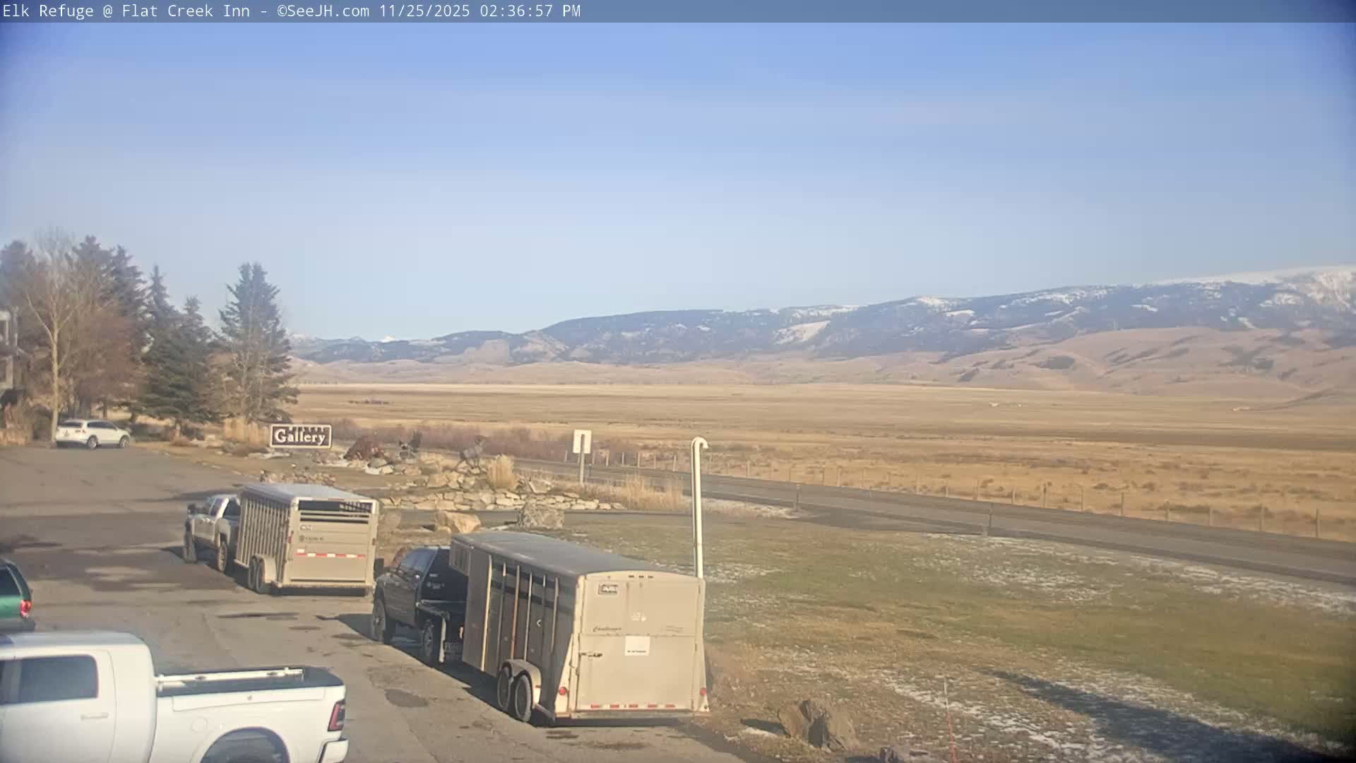 Jackson, Elk Refuge & Teton Mountains from Flat Creek Inn Live Cam - Jackson, Teton, Wyoming, USA