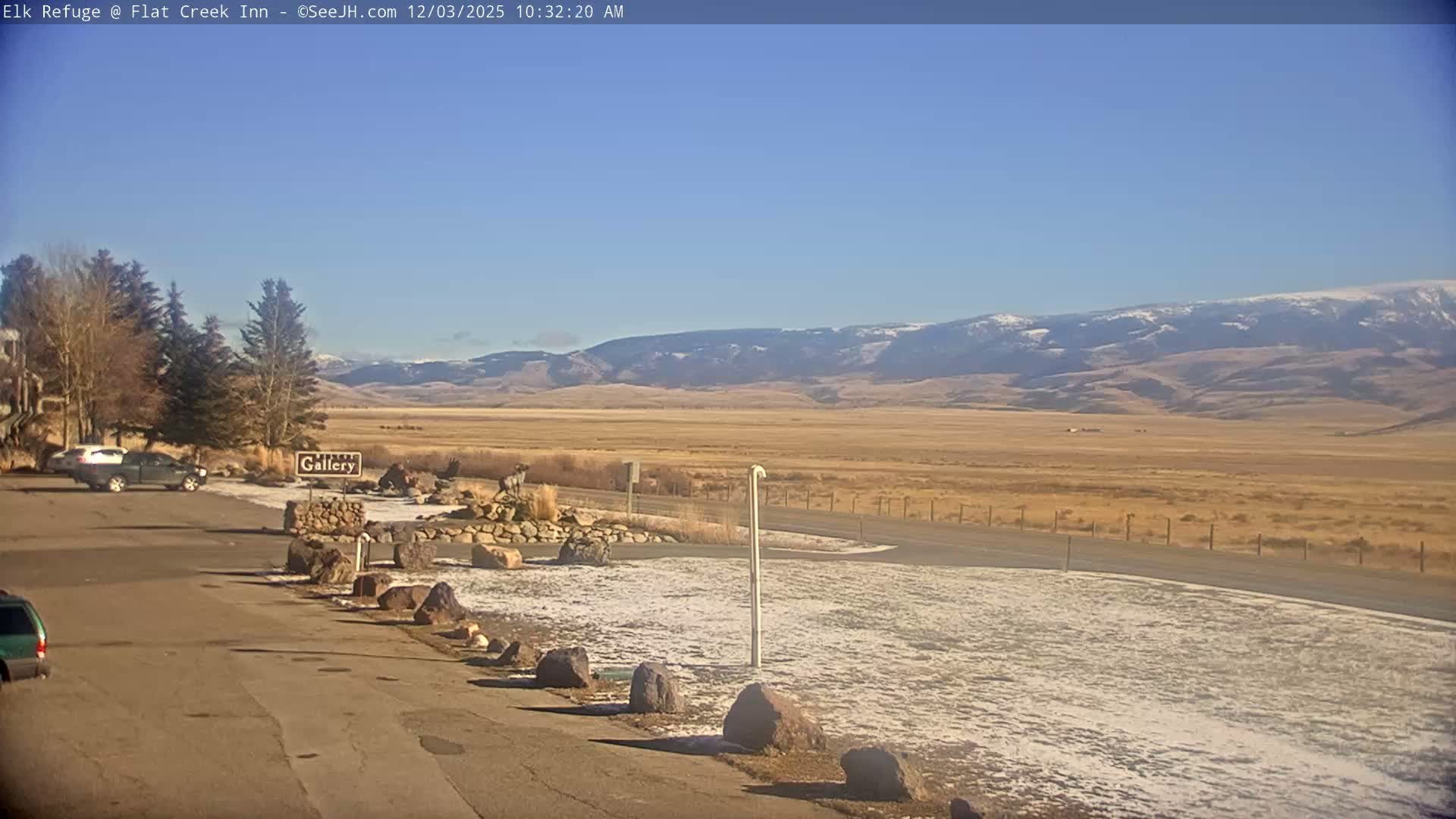 Jackson, Elk Refuge & Teton Mountains from Flat Creek Inn Live Cam - Jackson, Teton, Wyoming, USA