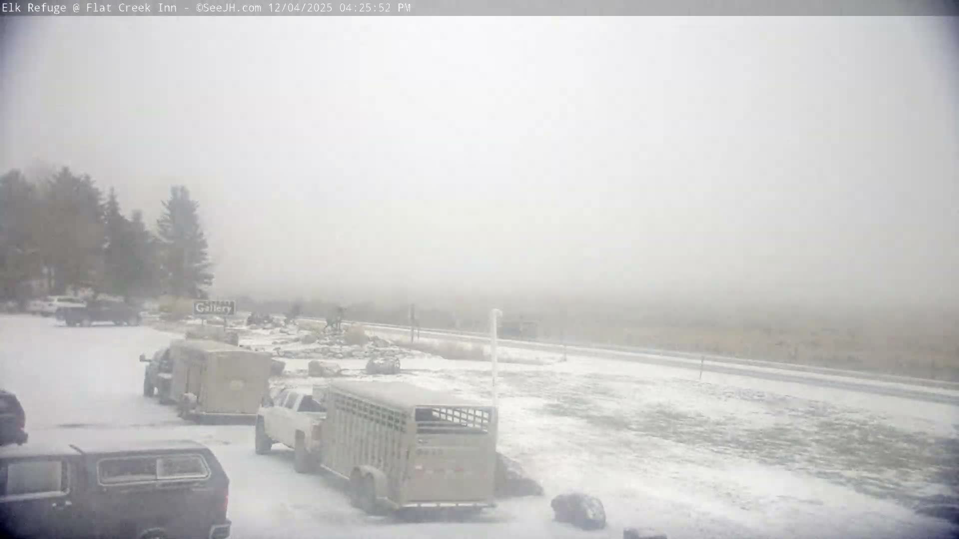 Jackson, Elk Refuge & Teton Mountains from Flat Creek Inn Live Cam - Jackson, Teton, Wyoming, USA