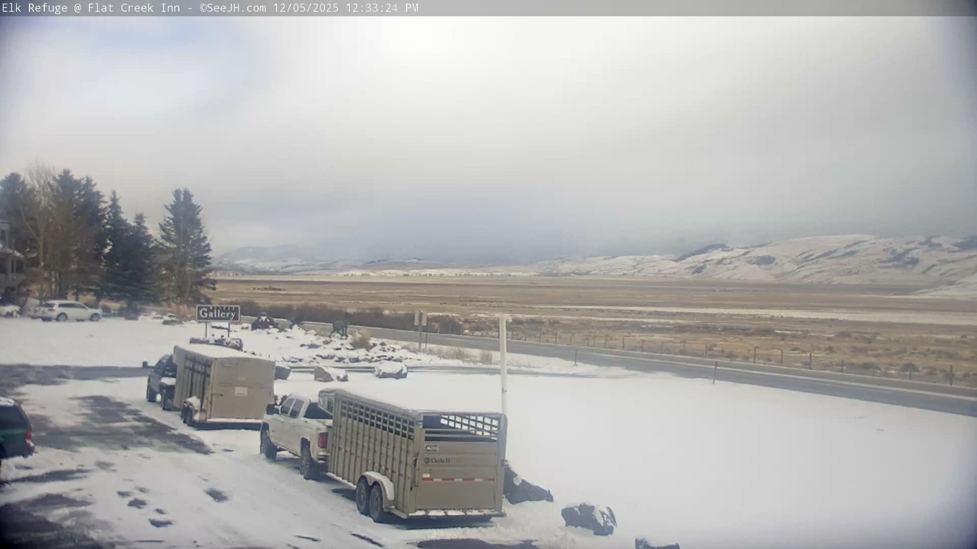 Jackson, Elk Refuge & Teton Mountains from Flat Creek Inn Live Cam - Jackson, Teton, Wyoming, USA