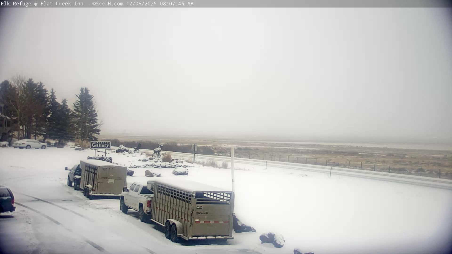 Jackson, Elk Refuge & Teton Mountains from Flat Creek Inn Live Cam - Jackson, Teton, Wyoming, USA