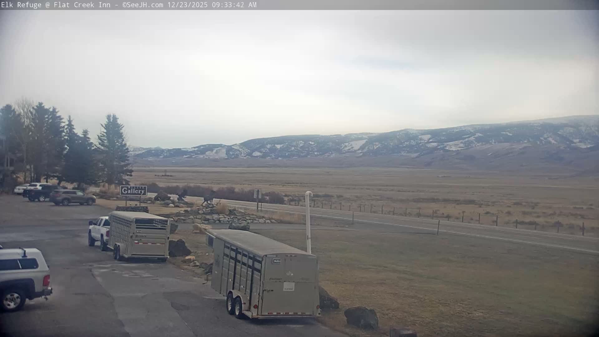 Jackson, Elk Refuge & Teton Mountains from Flat Creek Inn Live Cam - Jackson, Teton, Wyoming, USA