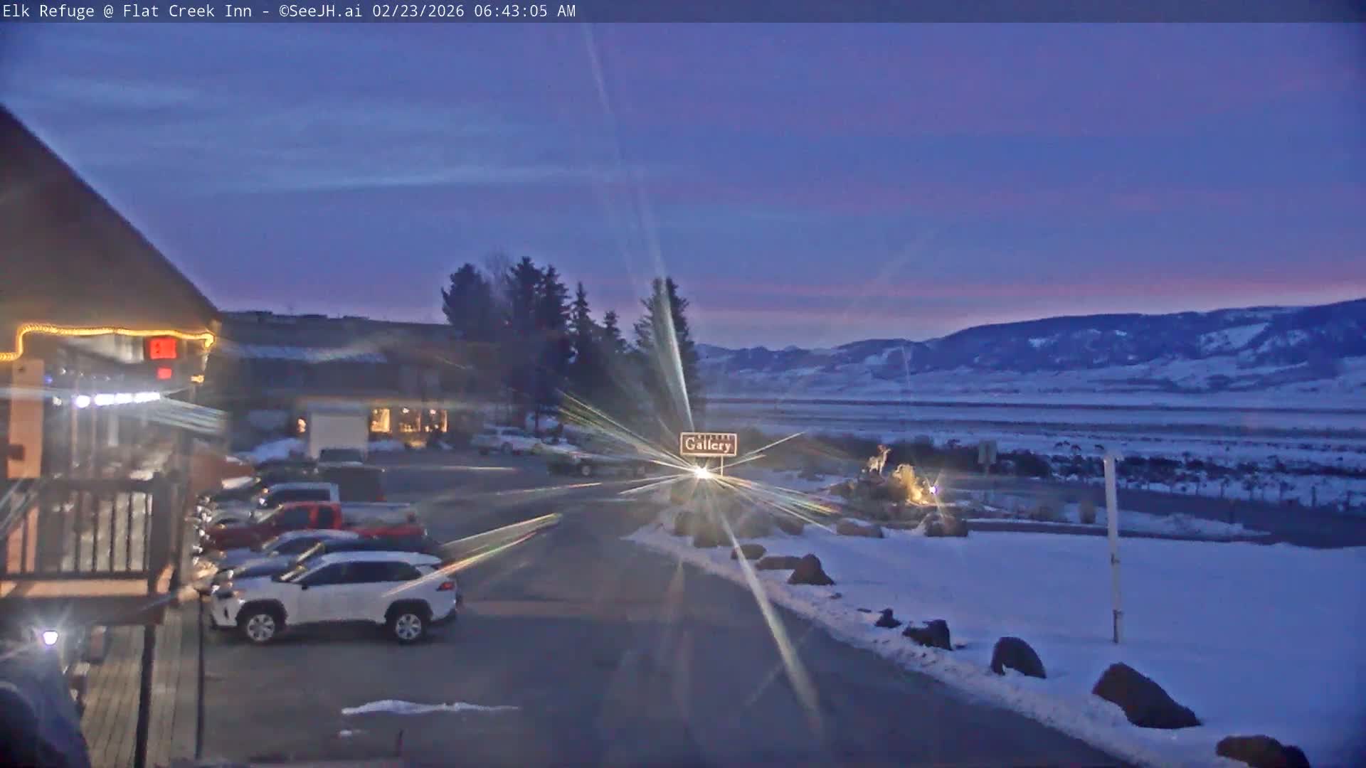 Jackson, Elk Refuge & Teton Mountains from Flat Creek Inn Live Cam - Jackson, Teton, Wyoming, USA