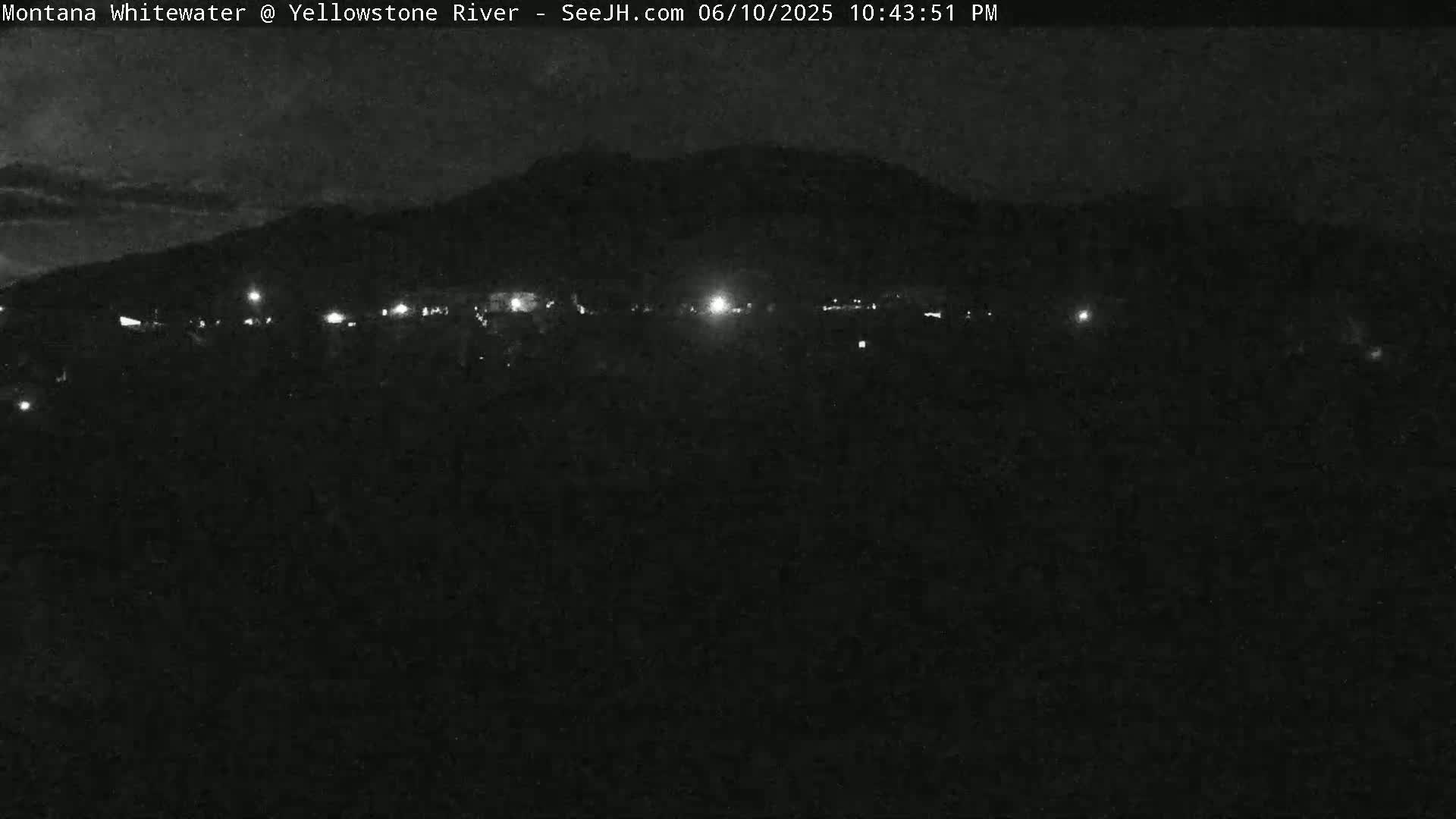 Gardiner Village & Yellowstone River  Live Cam - Gardnier, Park, Montana, USA