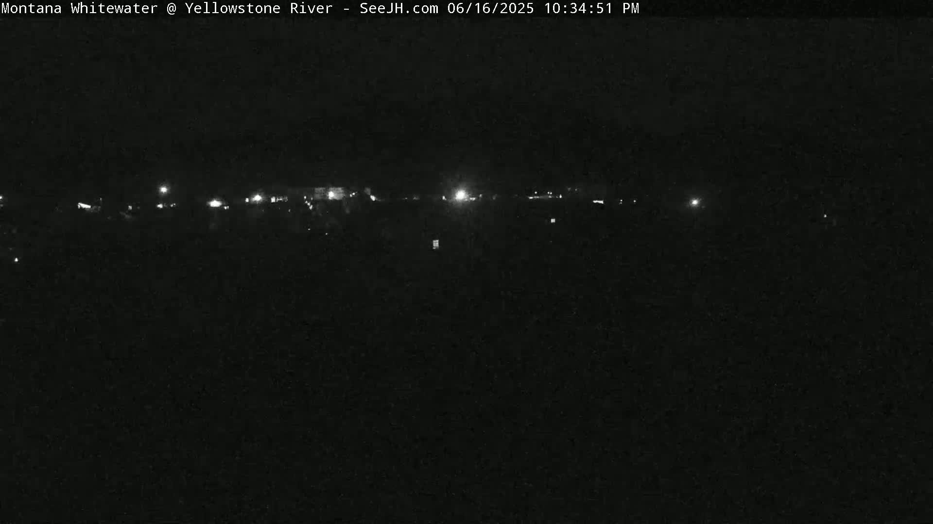 Gardiner Village & Yellowstone River  Live Cam - Gardnier, Park, Montana, USA