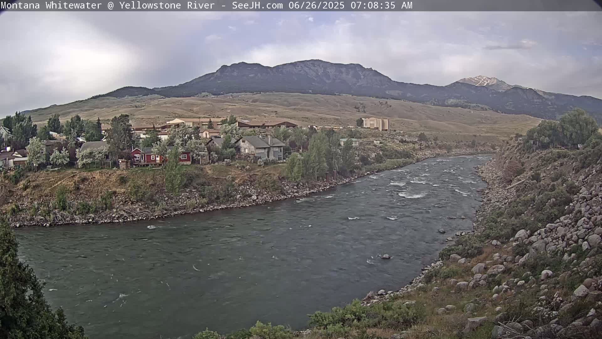 Gardiner Village & Yellowstone River  Live Cam - Gardnier, Park, Montana, USA
