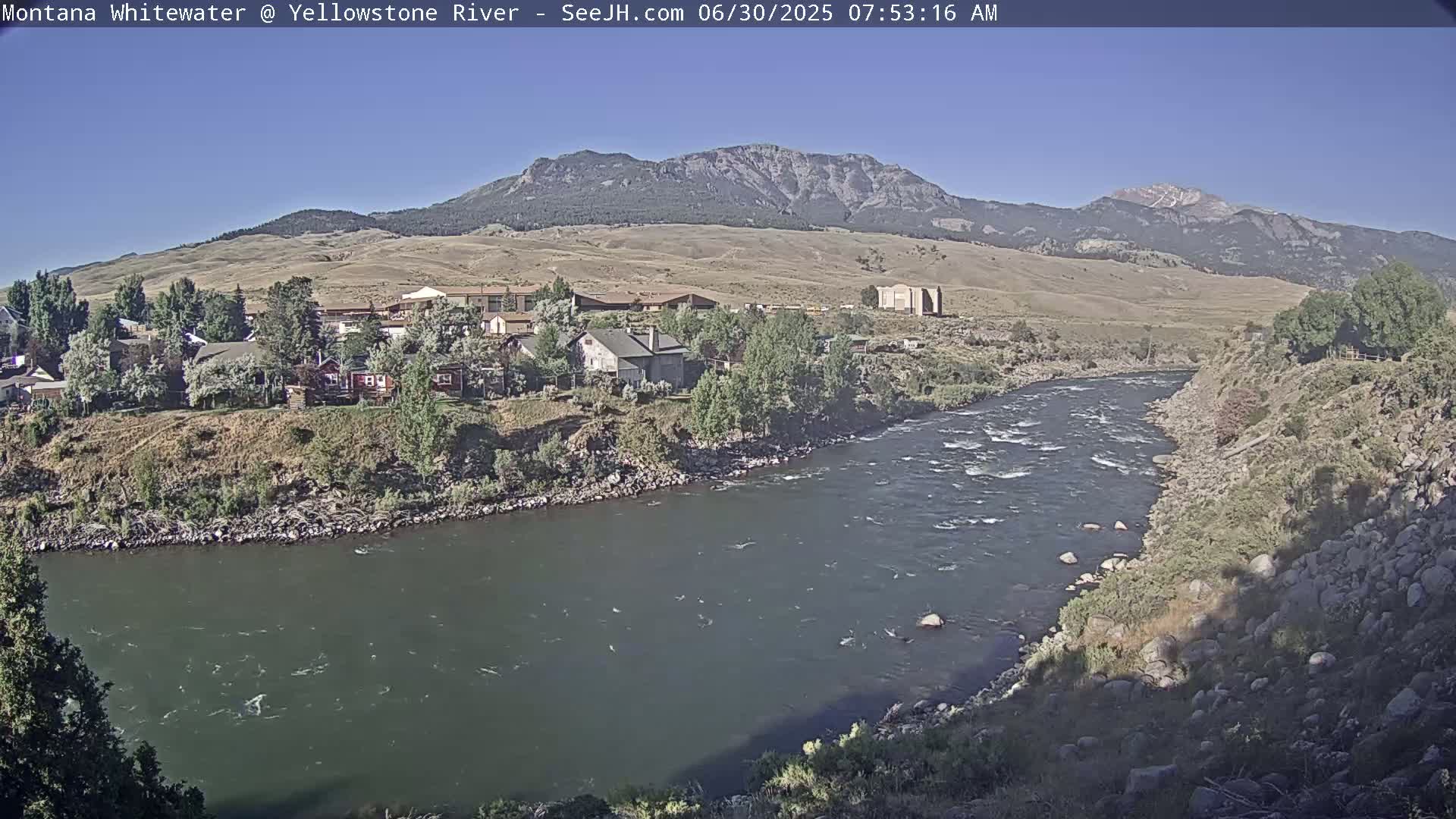 Gardiner Village & Yellowstone River  Live Cam - Gardnier, Park, Montana, USA