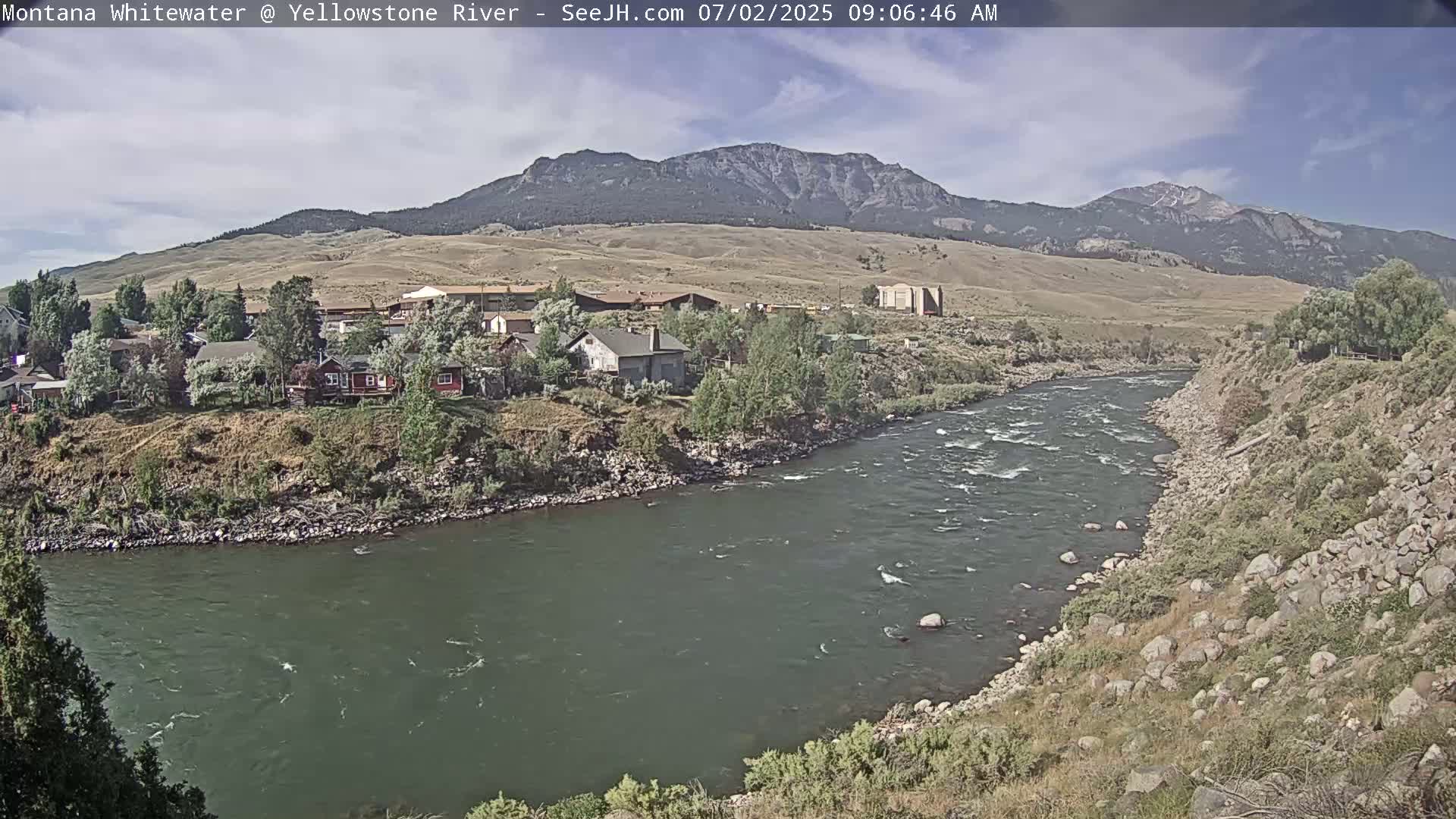 Gardiner Village & Yellowstone River  Live Cam - Gardnier, Park, Montana, USA