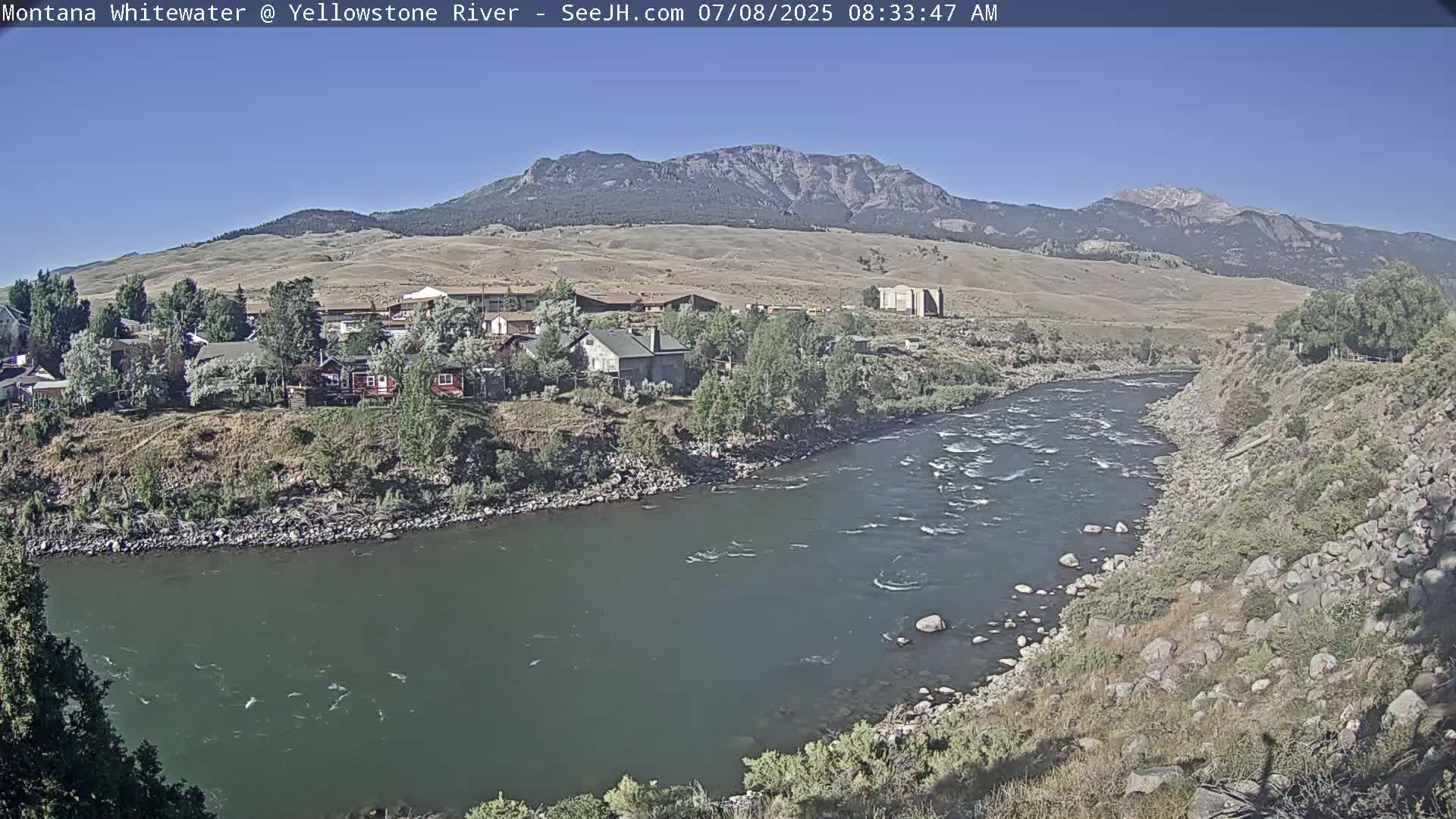 Gardiner Village & Yellowstone River  Live Cam - Gardnier, Park, Montana, USA