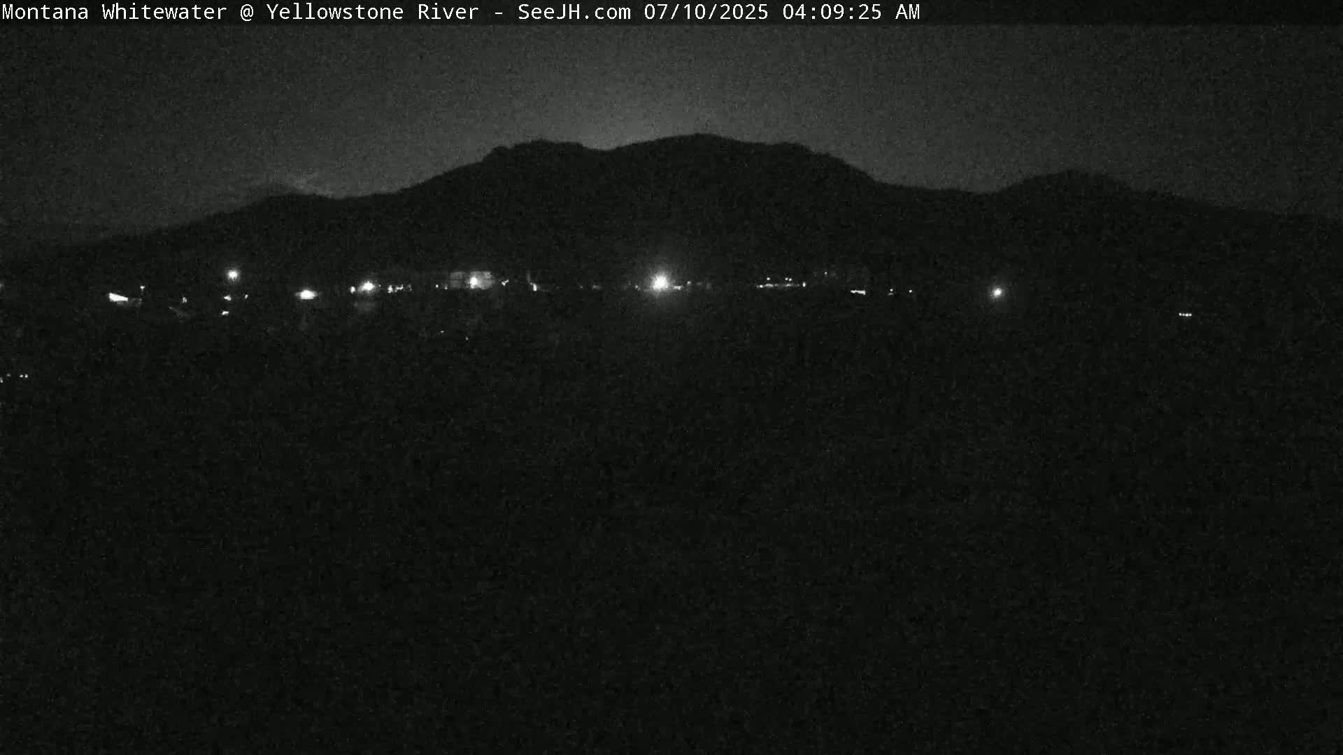 Gardiner Village & Yellowstone River  Live Cam - Gardnier, Park, Montana, USA