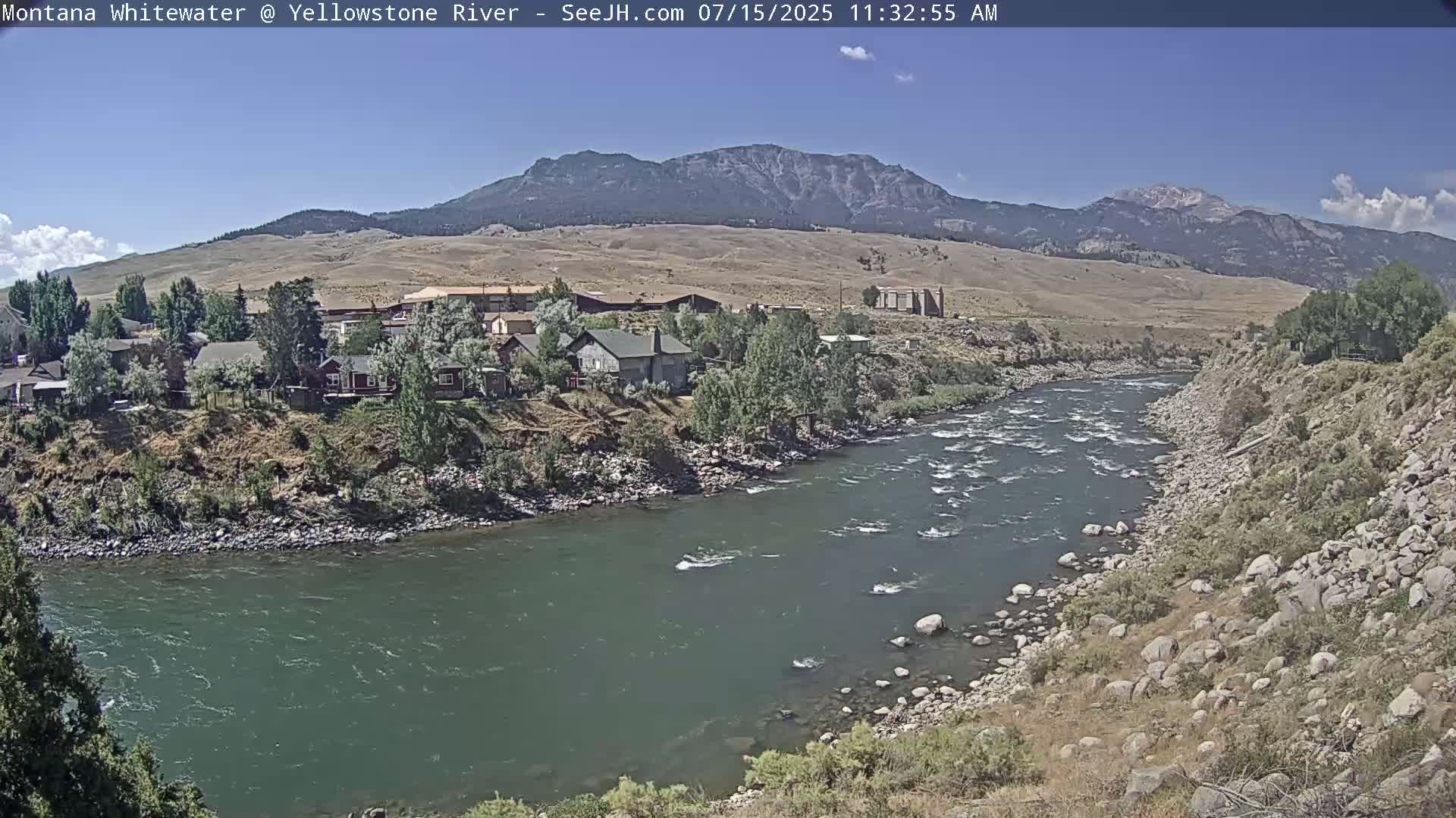 Gardiner Village & Yellowstone River  Live Cam - Gardnier, Park, Montana, USA