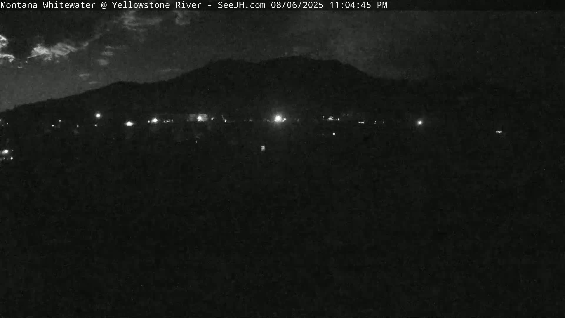 Gardiner Village & Yellowstone River  Live Cam - Gardnier, Park, Montana, USA