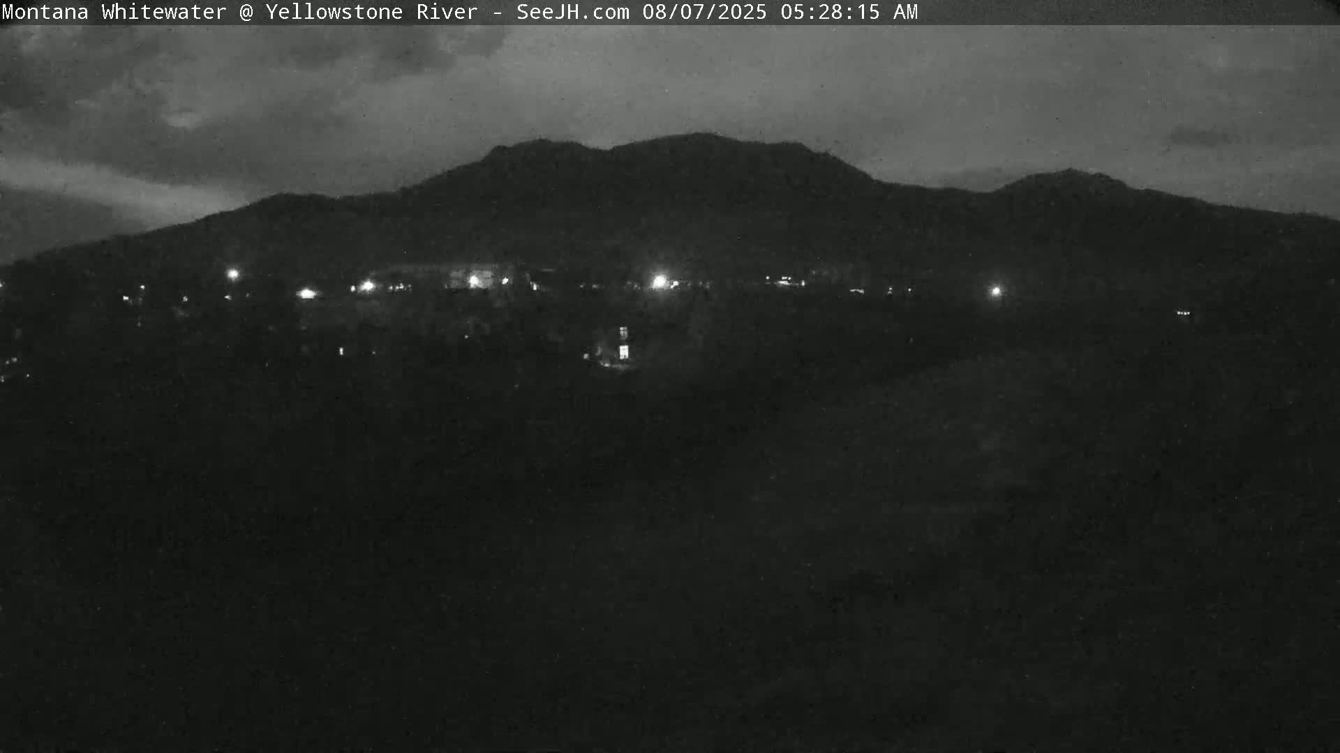 Gardiner Village & Yellowstone River  Live Cam - Gardnier, Park, Montana, USA